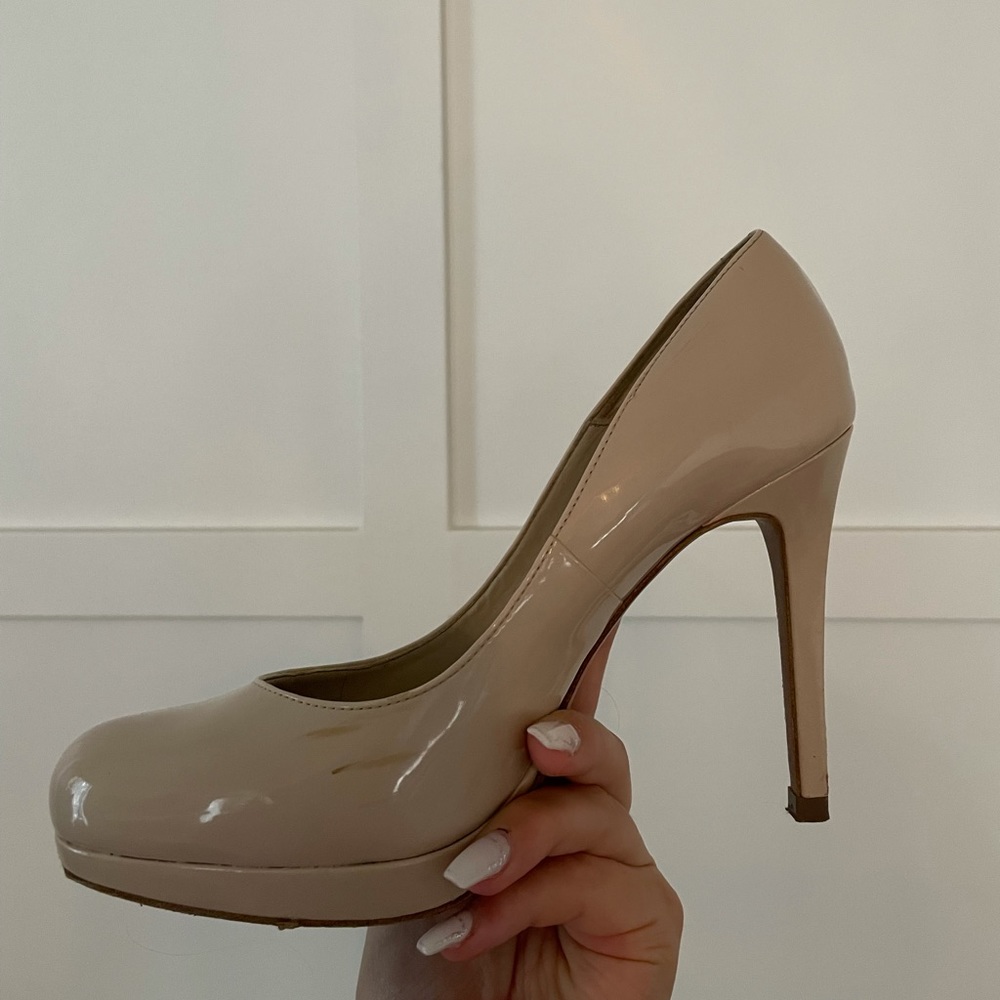 Slightly worn Aldo heels size 6